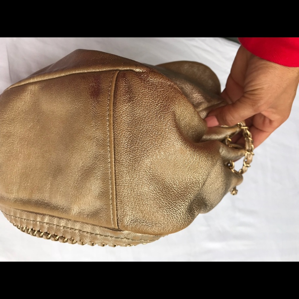 Chanel gold shoulder bag - Picture 7 of 8